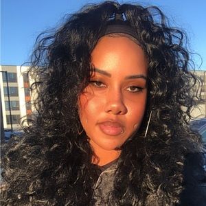 Meet your Posher, Toy